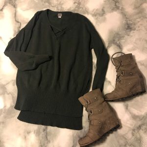 Olive/dark green sweater